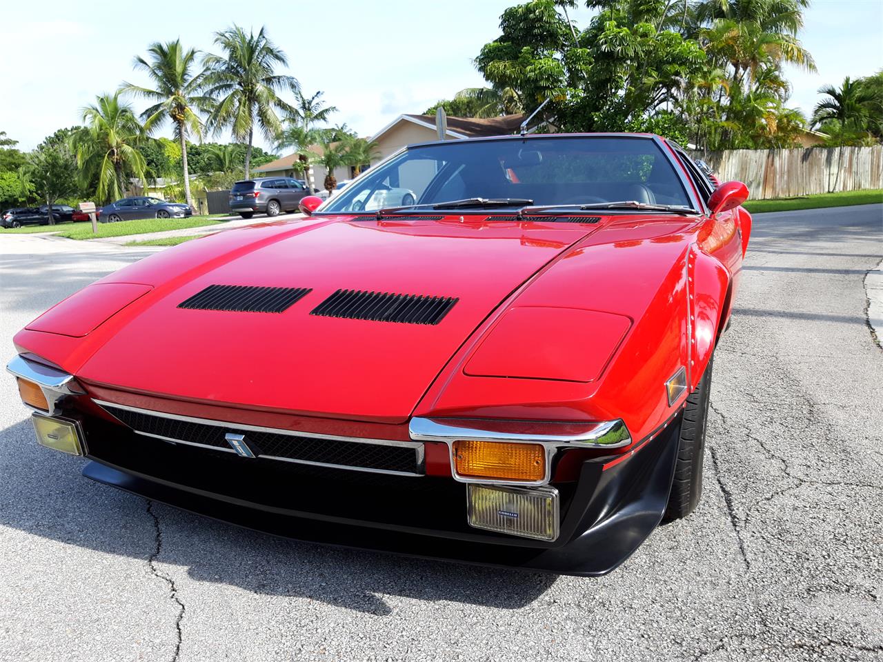 De-tomaso-Pantera-1972-Red-Black-7
