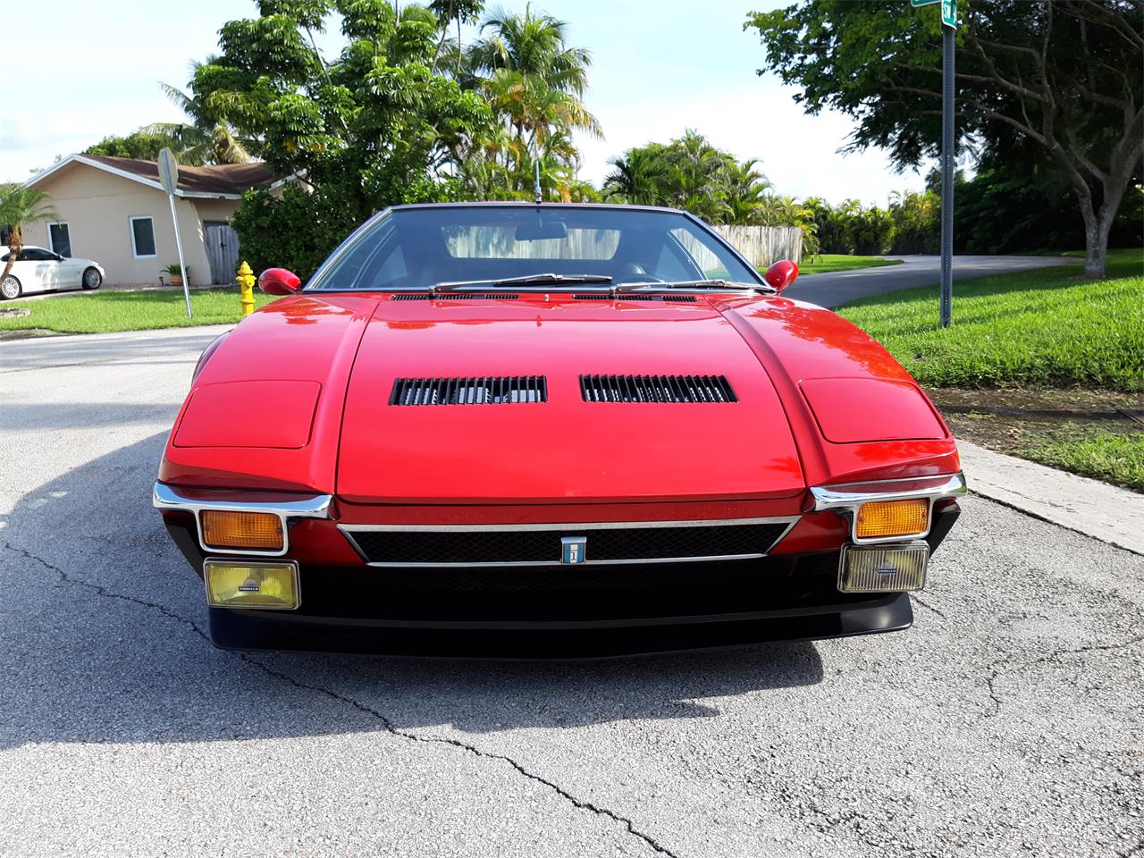 De-tomaso-Pantera-1972-Red-Black-8