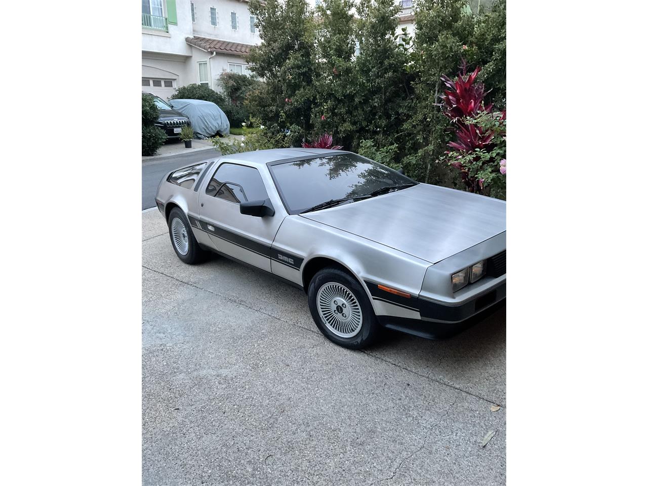 Delorean-Dmc-12-1981-Stainless-steel-Black-1