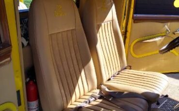 Desoto-Other-1932-Yellow-1