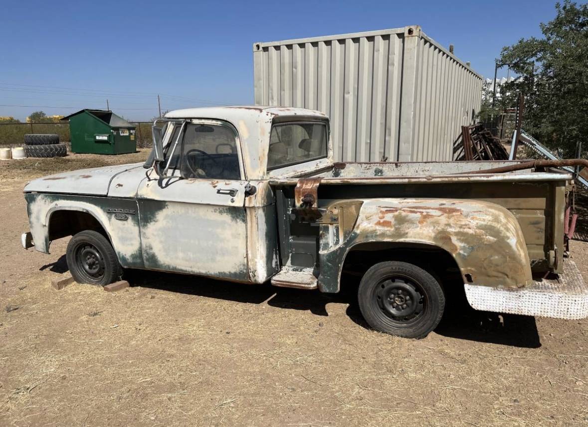 Dodge-100-step-side-1967-grey-3