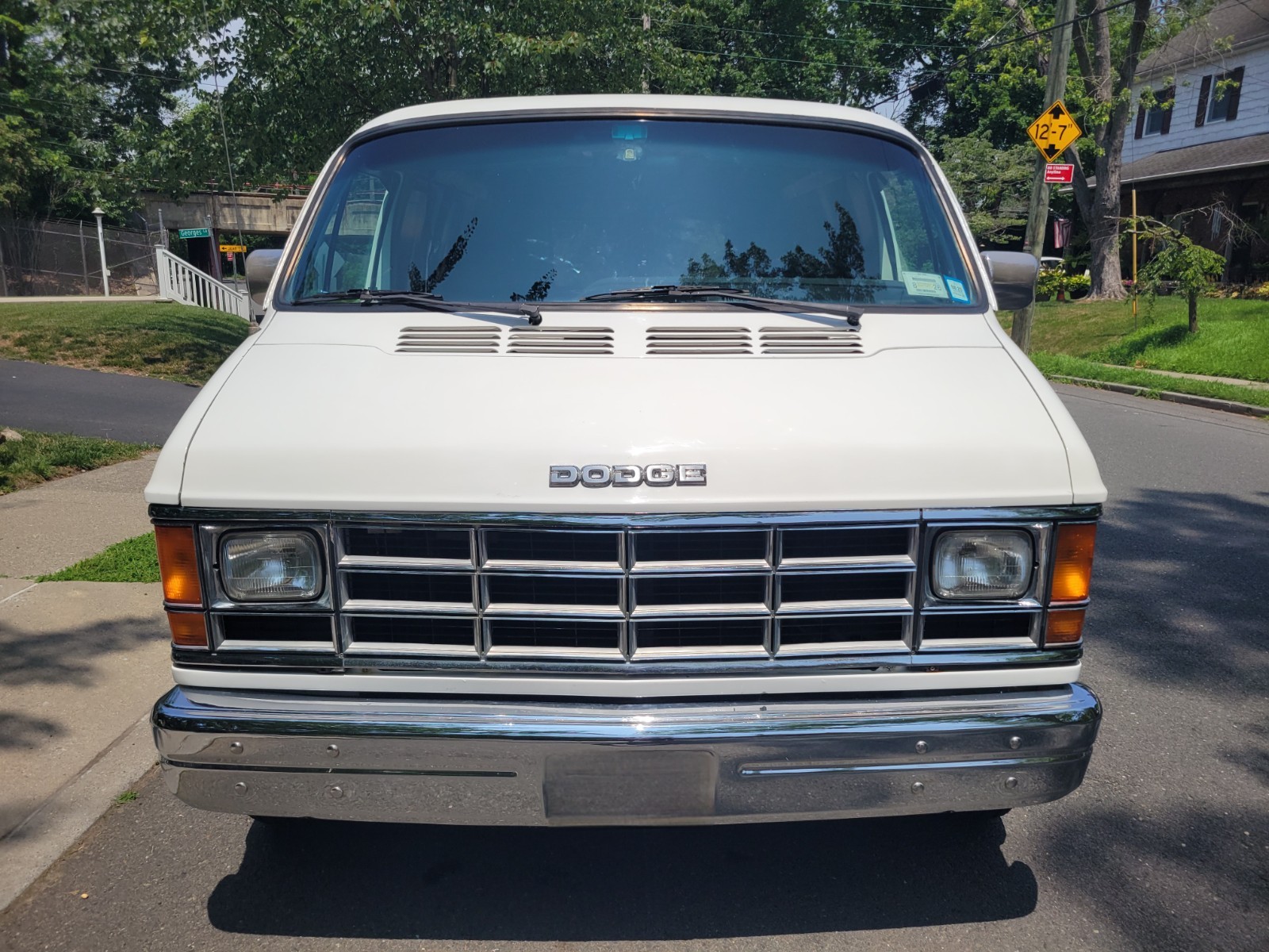 Dodge-250-RAM-VAN-1992-van-1
