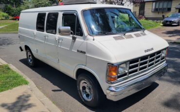 Dodge-250-RAM-VAN-1992-van-11