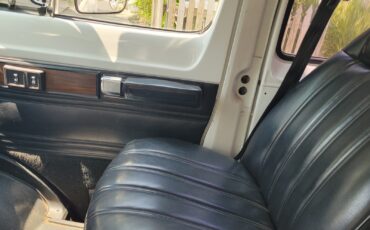 Dodge-250-RAM-VAN-1992-van-16