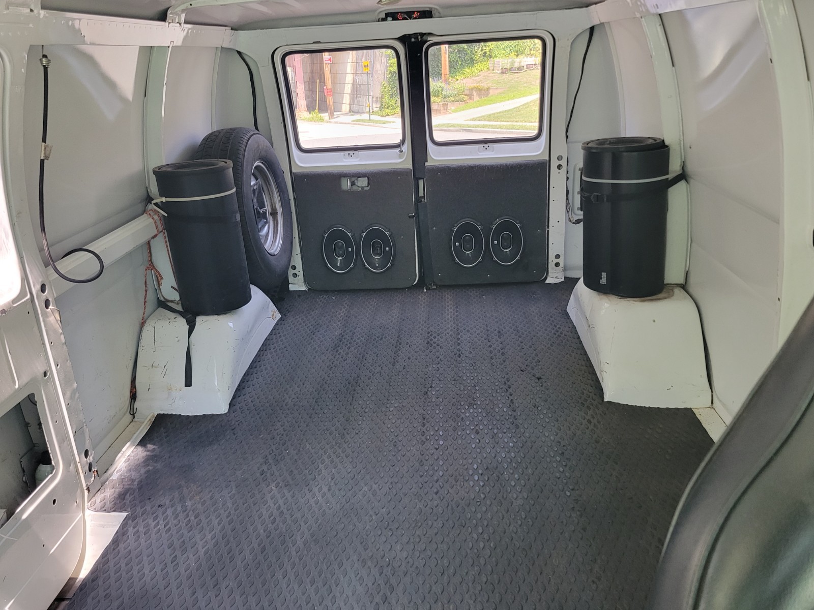 Dodge-250-RAM-VAN-1992-van-20