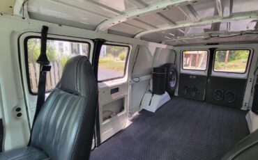 Dodge-250-RAM-VAN-1992-van-23
