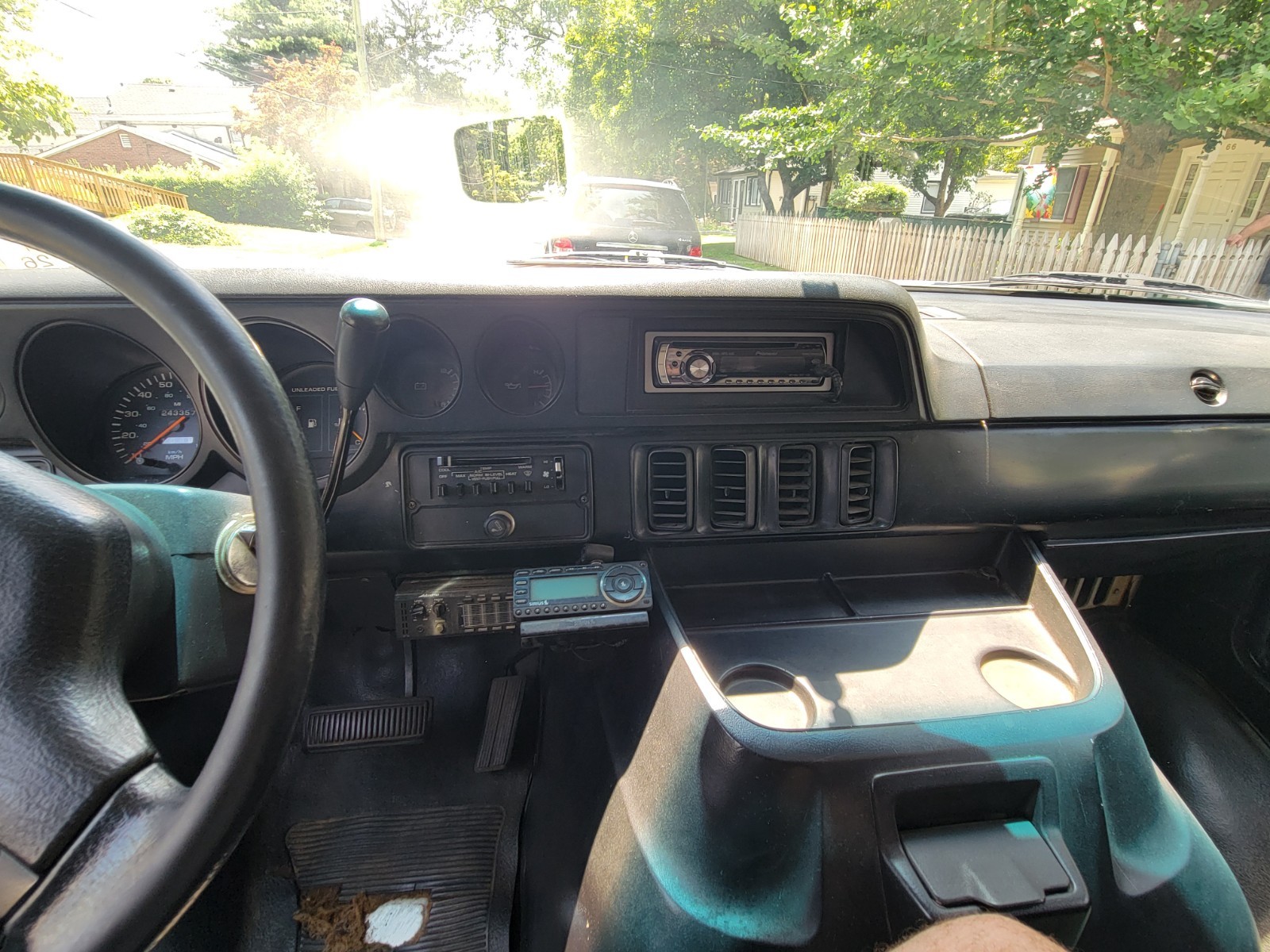 Dodge-250-RAM-VAN-1992-van-24