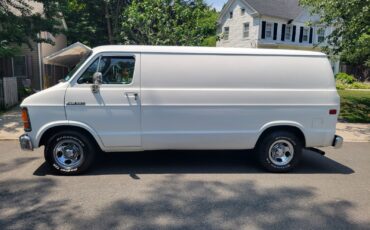 Dodge-250-RAM-VAN-1992-van-3