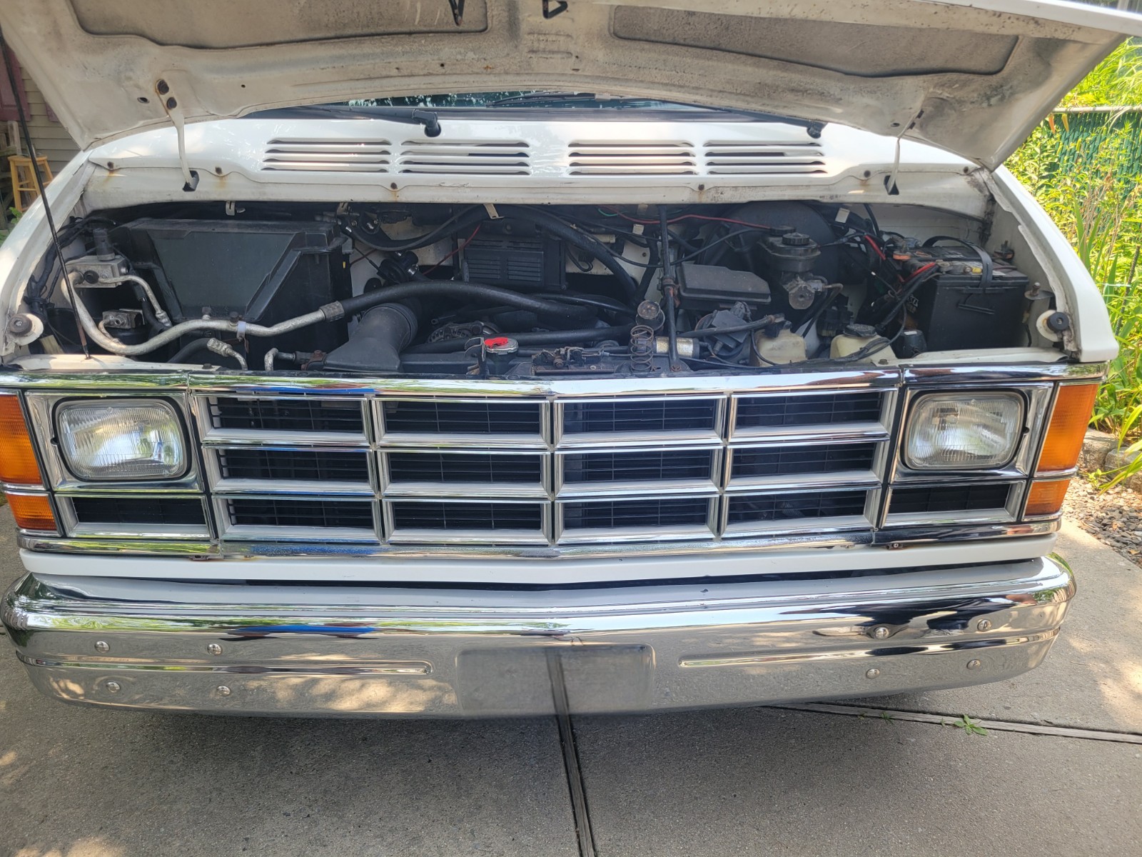 Dodge-250-RAM-VAN-1992-van-31