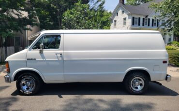 Dodge-250-RAM-VAN-1992-van-4