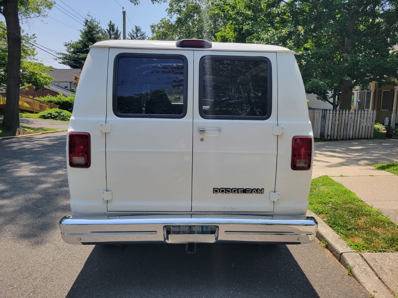 Dodge-250-RAM-VAN-1992-van-9