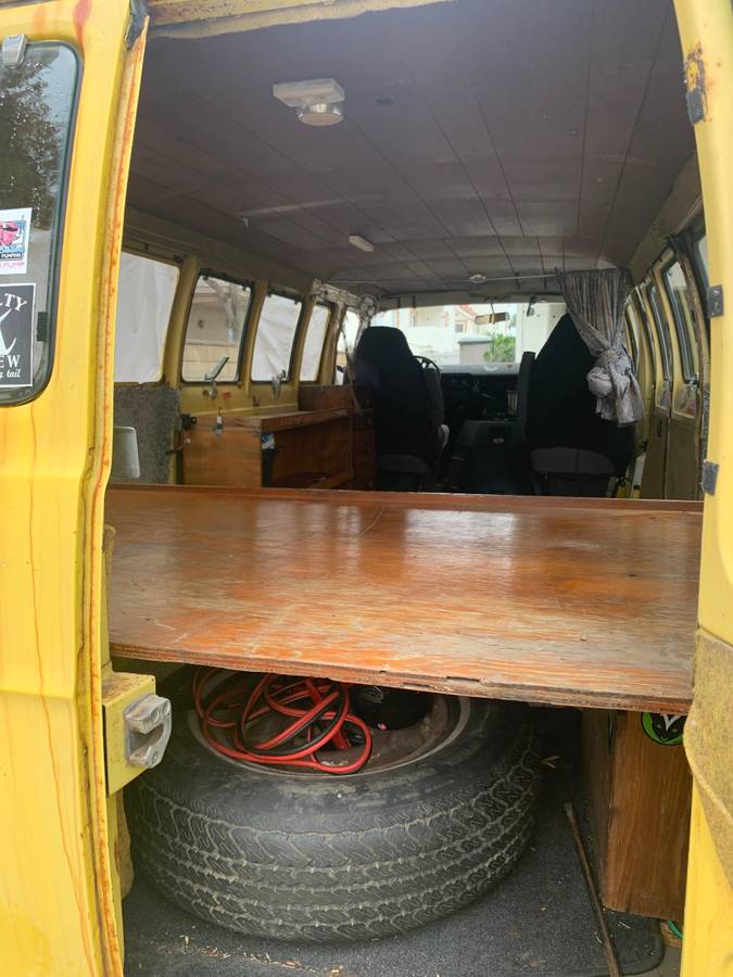 Dodge-B100-1973-yellow-3