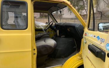 Dodge-B100-1973-yellow-5