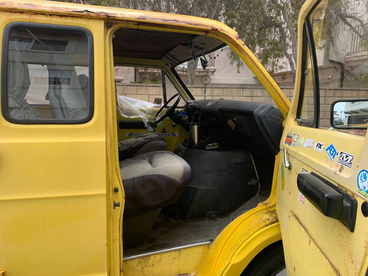 Dodge-B100-1973-yellow-5