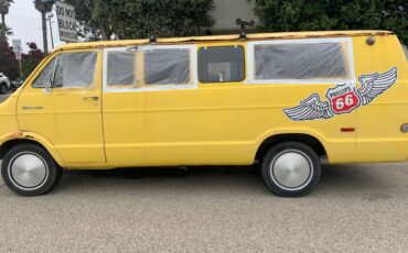 Dodge-B100-1973-yellow-8