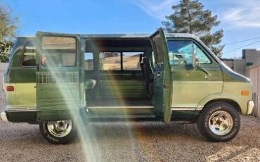 Dodge-B100-1978-18