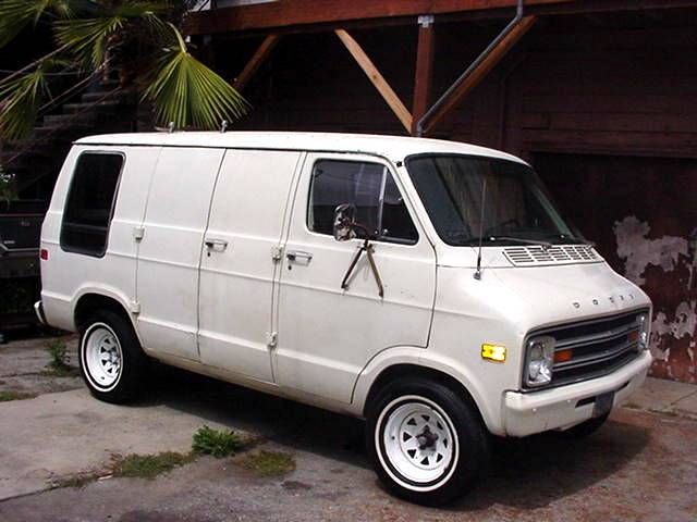 Dodge-B200-1978-11