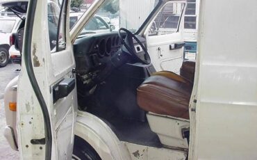 Dodge-B200-1978-4