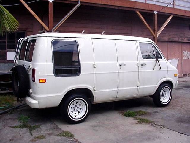 Dodge-B200-1978-7