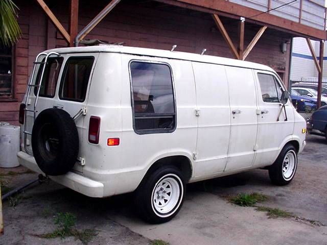 Dodge-B200-1978-8