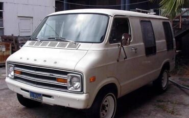 Dodge-B200-1978-9