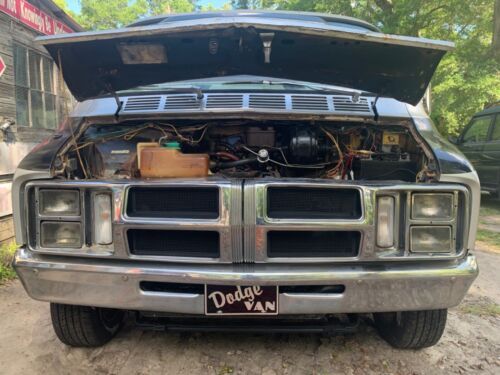 Dodge-B300-1977-Silver-Purple-10