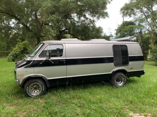 Dodge-B300-1977-Silver-Purple-15