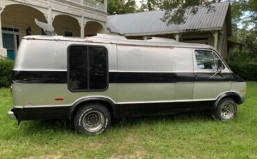 Dodge-B300-1977-Silver-Purple-17