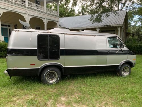 Dodge-B300-1977-Silver-Purple-17