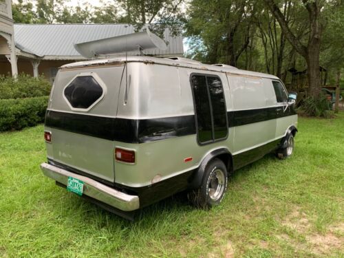 Dodge-B300-1977-Silver-Purple-20