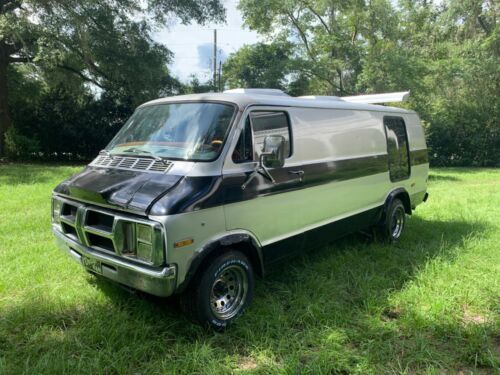 Dodge-B300-1977-Silver-Purple-22