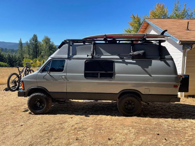 Dodge-B350-1984-Gray-12