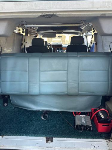 Dodge-Caravan-1985-White-13