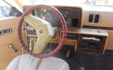 Dodge-Caravan-1987-Minivan-8