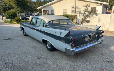 Dodge-Challenger-1957-Sedan-2