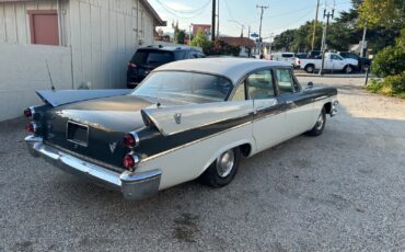 Dodge-Challenger-1957-Sedan-4