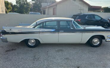 Dodge-Challenger-1957-Sedan-5