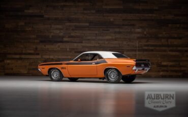 Dodge-Challenger-1970-2