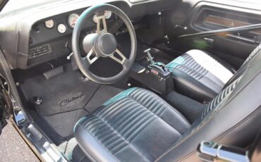 Dodge-Challenger-1970-Black-Black-11