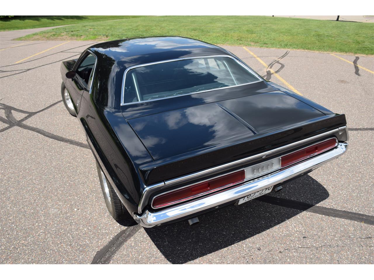 Dodge-Challenger-1970-Black-Black-2