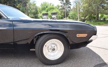 Dodge-Challenger-1970-Black-Black-5
