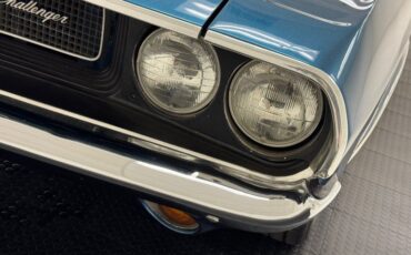 Dodge-Challenger-1970-Bright-Blue-Metallic-Blue-18