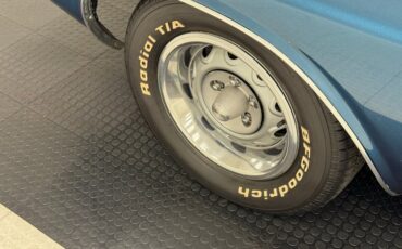 Dodge-Challenger-1970-Bright-Blue-Metallic-Blue-20