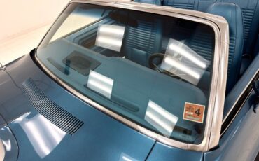 Dodge-Challenger-1970-Bright-Blue-Metallic-Blue-22