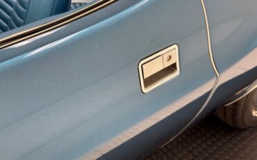 Dodge-Challenger-1970-Bright-Blue-Metallic-Blue-24