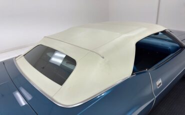 Dodge-Challenger-1970-Bright-Blue-Metallic-Blue-26