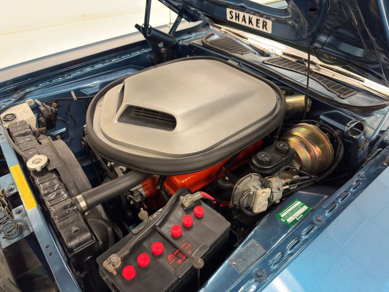 Dodge-Challenger-1970-Bright-Blue-Metallic-Blue-33