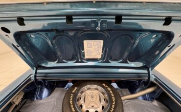 Dodge-Challenger-1970-Bright-Blue-Metallic-Blue-34