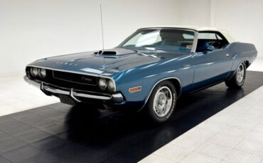Dodge-Challenger-1970-Bright-Blue-Metallic-Blue-44