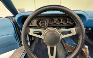Dodge-Challenger-1970-Bright-Blue-Metallic-Blue-48